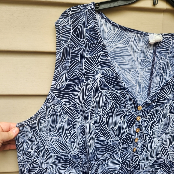 Naif Plus Blouse Blue Print V-Neck Sleeveless Knot Hem Stretchy - Picture 3 of 10